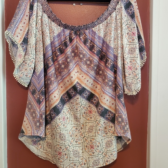 Maurices size xxl off the shoulder top - Picture 1 of 3